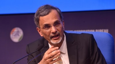 Chief Economic Advisor (CEA) V Anantha Nageswaran addressing the media after releasing the India Economic Survey 2024 in New Delhi, India, on Friday, January 31, 2025. (HT Photo) (Hindustan Times) Chief Economic Advisor (CEA) V Anantha Nageswaran addressing the media after releasing the India Economic Survey 2024 in New Delhi, India, on Friday, January 31, 2025. (HT Photo) (Hindustan Times)