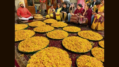 Such scenes shall unfold Sunday evening tomorrow to mark the debut of 2025 spring Basant at the dargah of Sufi saint Hazrat Nizamuddin Auliya. (The photo above is of the last year’s festivity). (HT Photo) Such scenes shall unfold Sunday evening tomorrow to mark the debut of 2025 spring Basant at the dargah of Sufi saint Hazrat Nizamuddin Auliya. (The photo above is of the last year’s festivity). (HT Photo)