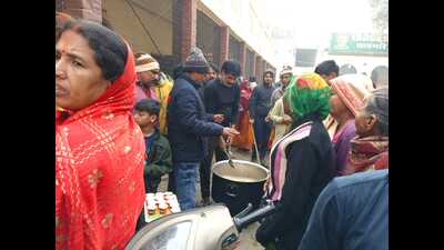 Tea and food being offered to tired pilgrims in Prayagraj on Thursday (Sourced) Tea and food being offered to tired pilgrims in Prayagraj on Thursday (Sourced)