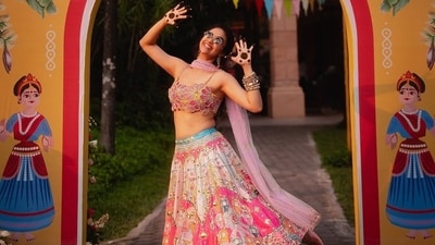 The actor posted on Instagram that her mehendi was all about satisfying the ‘Tamil ponnu’ (girl) in her. The actor posted on Instagram that her mehendi was all about satisfying the ‘Tamil ponnu’ (girl) in her.