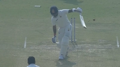 Virat Kohli was dismissed for just 6 on his Ranji Trophy return (X) Virat Kohli was dismissed for just 6 on his Ranji Trophy return (X)