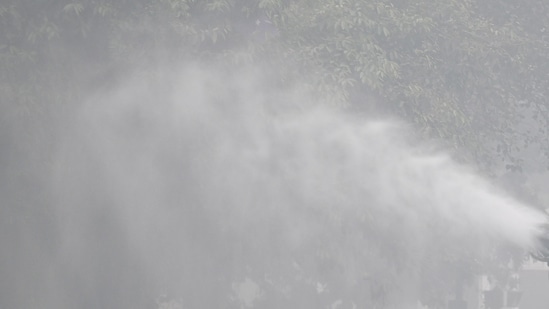 Residents living around Goregaon-Mulund link road are plagued by the pollution from an old cement godown. Reresentative Image (Photo by Sanchit Khanna/ Hindustan Times) (Hindustan Times)