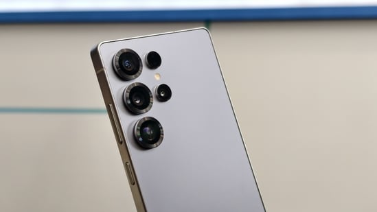 Check out a comparison between Samsung Galaxy S25 Ultra and Galaxy S24 Ultra to know which model to buy. (Aishwarya Panda- HT Tech)