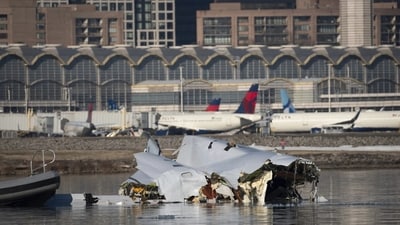 Emergency vehicles have arrived as recovery operations kicked off in the Anacostia River at the Potomac River near Ronald Reagan Washington National Airport, Friday, Jan. 31, 2025, in Washington (AP) Emergency vehicles have arrived as recovery operations kicked off in the Anacostia River at the Potomac River near Ronald Reagan Washington National Airport, Friday, Jan. 31, 2025, in Washington (AP)