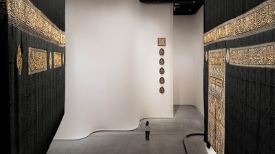 Inside the Islamic Arts Biennale: A Rare Look at the Kaaba’s Drapes. (Image by X/WACommunity) Inside the Islamic Arts Biennale: A Rare Look at the Kaaba’s Drapes. (Image by X/WACommunity)