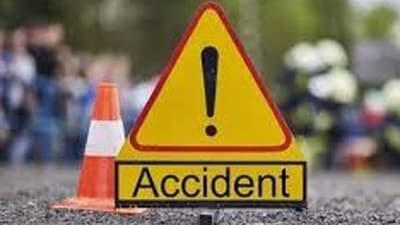 Three killed in head-on collision between two cars on highway in Beed district