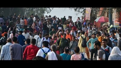 Rush of pilgrims arriving at Mahakumbh Nagar two days ahead of Basant Panchami, in Prayagraj, on Saturday. (Anil Kumar Maurya/HT) Rush of pilgrims arriving at Mahakumbh Nagar two days ahead of Basant Panchami, in Prayagraj, on Saturday. (Anil Kumar Maurya/HT)