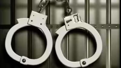 The accused allegedly collected the money by promising government quota flats. (Representational) The accused allegedly collected the money by promising government quota flats. (Representational)