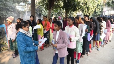 Students wait to appear for BSEB class 12 examination in Patna (Santosh Kumar) Students wait to appear for BSEB class 12 examination in Patna (Santosh Kumar)