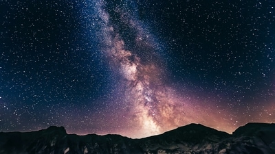 4. See the Milky Way at Mount Majdah - For pristine views of the Milky Way, head to this historic mountain in Tabuk, surrounded by ancient rock engravings and dramatic landscapes. (Image by Unsplash) 4. See the Milky Way at Mount Majdah - For pristine views of the Milky Way, head to this historic mountain in Tabuk, surrounded by ancient rock engravings and dramatic landscapes. (Image by Unsplash)