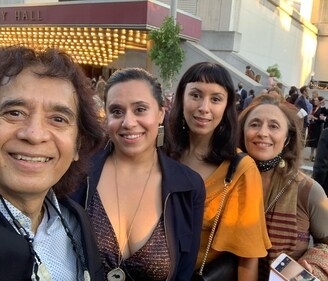 Ustad Zakir Hussain with daughters Anisa Qureshi and Isabella Qureshi, and wife Antonia Minnecola (Photo: Instagram)