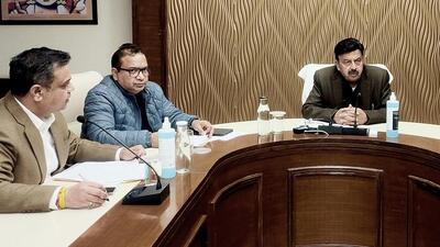 Minister Rao Narbir Singh at the meeting last Friday. (HT Photo) Minister Rao Narbir Singh at the meeting last Friday. (HT Photo)