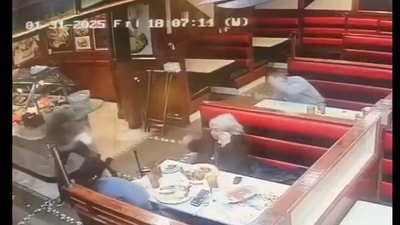 Video shows the moment patrons on Cottman Avenue ducked for cover as metal fragments from the aircraft flew into the restaurant. (X)