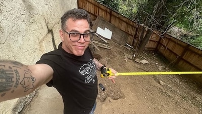 American stunt performer Steve-O, who famously dated X Factor alum, Stacey Solomon, is believed to have smuggled drugs into the 2006 Love Island's Fuji compound. American stunt performer Steve-O, who famously dated X Factor alum, Stacey Solomon, is believed to have smuggled drugs into the 2006 Love Island's Fuji compound.