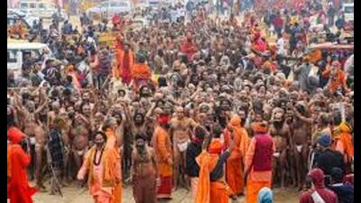As per tradition, Kalpvasis took a silent Brahma Muhurta bath at the holy confluence, demonstrating deep faith and devotion. (Sourced)