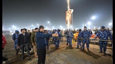 Officials kept supervising Basant Panchami Amrit Snan to ensure smooth movement of devotees. (HT photo) Officials kept supervising Basant Panchami Amrit Snan to ensure smooth movement of devotees. (HT photo)