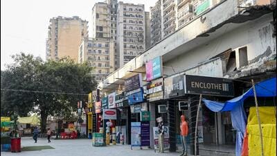 The petitioners, who had been allotted shops in the complex by the developer, challenged the authority’s order on the grounds that they had not been served any independent notice before the action was taken. (Sunil Ghosh/HT Photo) The petitioners, who had been allotted shops in the complex by the developer, challenged the authority’s order on the grounds that they had not been served any independent notice before the action was taken. (Sunil Ghosh/HT Photo)