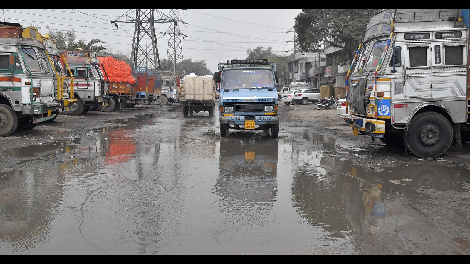 ‘Broken sewers, clogged drains’: Irked transporters blame Ludhiana MC ‘Broken sewers, clogged drains’: Irked transporters blame Ludhiana MC