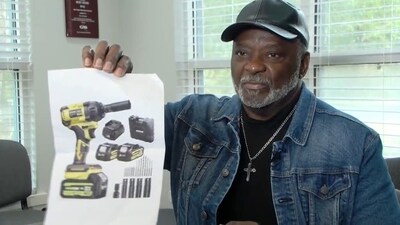 A US man bought a drill from Chinese website but was shocked to receive only a printed picture instead (X) A US man bought a drill from Chinese website but was shocked to receive only a printed picture instead (X)