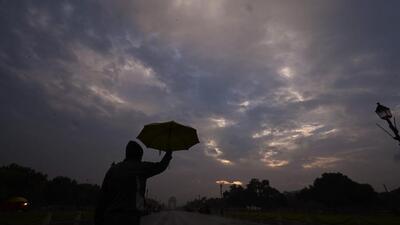 Most places in Delhi and isolated areas in Haryana and Uttar Pradesh received very light to light rainfall on Tuesday. (HT PHOTO) Most places in Delhi and isolated areas in Haryana and Uttar Pradesh received very light to light rainfall on Tuesday. (HT PHOTO)
