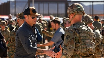 U.S. Defense Secretary Pete Hegseth meets with military personnel as he visits the border area in Sunland Park, New Mexico, February 3, 2025. REUTERS/Jose Luis Gonzalez (REUTERS)