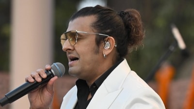 Sonu Nigam performs at Rashtrapati Bhavan.