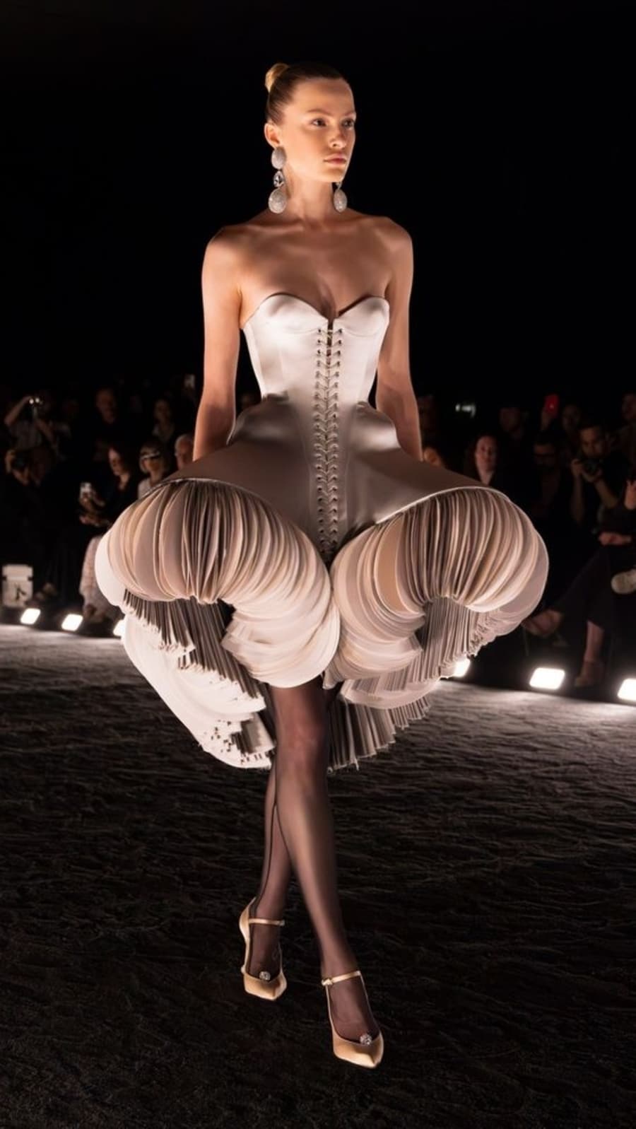 Schiaparelli_Fall_2024_Couture_Collection