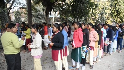 Students wait to get their admit cards checked by officials to appear for the BSEB Class 12 Board exams in Patna (Santosh Kumar) Students wait to get their admit cards checked by officials to appear for the BSEB Class 12 Board exams in Patna (Santosh Kumar)