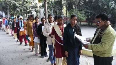Officials check the admit cards of students appearing for Bihar Class 12 Board exams in Patna (Santosh Kumar) Officials check the admit cards of students appearing for Bihar Class 12 Board exams in Patna (Santosh Kumar)