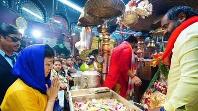 Delhi chief minister Atishi offers prayers at Kalkaji temple on Wednesday. (HT Photo) Delhi chief minister Atishi offers prayers at Kalkaji temple on Wednesday. (HT Photo)