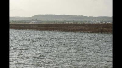 Prithviraj said that while GBS cases have been reported before, the sudden rise in cases is being investigated. NIV has recommended collecting larger water samples—two litres instead of 100 millilitres—and storing them for longer durations. (REPRESENTATIVE PHOTO) Prithviraj said that while GBS cases have been reported before, the sudden rise in cases is being investigated. NIV has recommended collecting larger water samples—two litres instead of 100 millilitres—and storing them for longer durations. (REPRESENTATIVE PHOTO)
