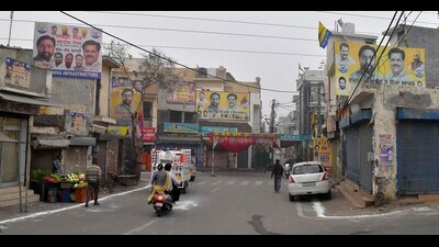 The Pune Metropolitan Region Development Authority (PMRDA) will raze unauthorised constructions on Pune-Satara, Pune-Solapur, Mulshi-Paud, and Chandani Chowk to Pirangut roads to improve traffic flow. (REPRESENTATIVE PIC)