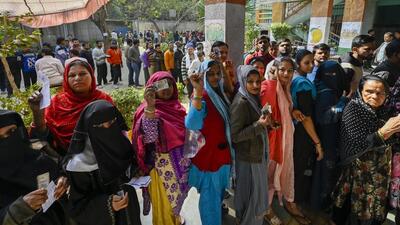 Voters wait in queue at primary school of municipal corporation of Delhi (MCD) near Zakir Hussain Collage on Wednesday (RAJ K RAJ /HT PHOTO) Voters wait in queue at primary school of municipal corporation of Delhi (MCD) near Zakir Hussain Collage on Wednesday (RAJ K RAJ /HT PHOTO)