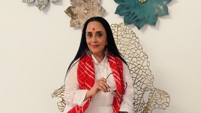Ila Arun turns author with her autobiography Parde Ke Peechhey. Ila Arun turns author with her autobiography Parde Ke Peechhey.