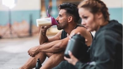 Smart nutrition tips for marathon success. (Image by Unsplash)