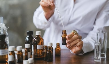 Find the most effective skin whitening serums that brighten and rejuvenate your complexion effortlessly. (Pexels) Find the most effective skin whitening serums that brighten and rejuvenate your complexion effortlessly. (Pexels)
