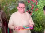 Paul Kevin Jonas, Priyanka Chopra's father-in-law, won fans' hearts with a sweet gesture at her brother's mehendi. Paul Kevin Jonas, Priyanka Chopra's father-in-law, won fans' hearts with a sweet gesture at her brother's mehendi.