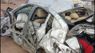 Around 3.30 pm on Thursday, the bus driver lost control after one of the front tires burst. The bus crashed into the car travelling on the opposite road (HT Photo/Representative) Around 3.30 pm on Thursday, the bus driver lost control after one of the front tires burst. The bus crashed into the car travelling on the opposite road (HT Photo/Representative)
