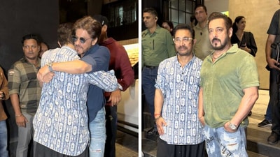 Shah Rukh Khan and Salman Khan with Aamir Khan at the screening of Loveyapa. Shah Rukh Khan and Salman Khan with Aamir Khan at the screening of Loveyapa.