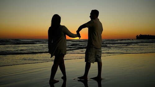 Watch a sunset or a sunrise together. (Pexels) Watch a sunset or a sunrise together. (Pexels)