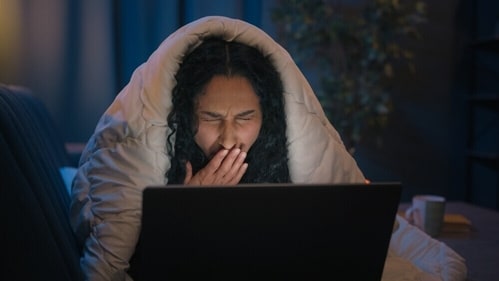 People binge watch with all their will force, overriding their physical need for rest. (Shutterstock) People binge watch with all their will force, overriding their physical need for rest. (Shutterstock)