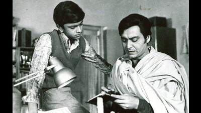 A scene from Sonar Kella (Film still) A scene from Sonar Kella (Film still)