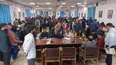 GIS Samadhan Diwas at Lucknow. (HT) GIS Samadhan Diwas at Lucknow. (HT)