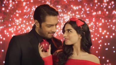 Junaid Khan and Khushi Kapoor in Loveyapa. Junaid Khan and Khushi Kapoor in Loveyapa.