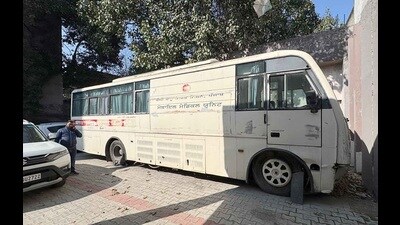Parked at the civil surgeon’s office, a mobile medical unit bus has not been used since the Covid outbreak. (Gurpreet Singh/HT)