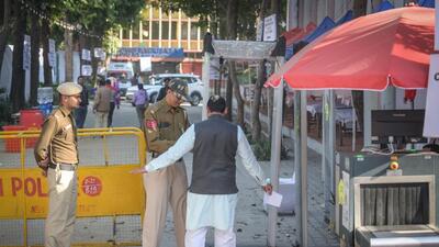 Security on a route leading to a strongroom in Gole Market. (RAJ K RAJ /HT PHOTO) Security on a route leading to a strongroom in Gole Market. (RAJ K RAJ /HT PHOTO)