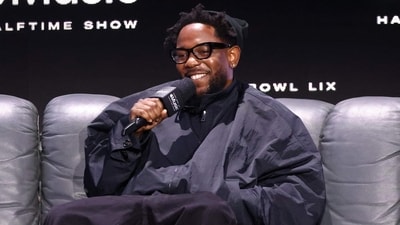 Kendrick Lamar hints at a storytelling theme for his historic Super Bowl halftime show amid leaked details, adding to the excitement.
Mike Coppola/Getty Images/AFP (Photo by Mike Coppola / GETTY IMAGES NORTH AMERICA / Getty Images via AFP) (Getty Images via AFP) Kendrick Lamar hints at a storytelling theme for his historic Super Bowl halftime show amid leaked details, adding to the excitement.
Mike Coppola/Getty Images/AFP (Photo by Mike Coppola / GETTY IMAGES NORTH AMERICA / Getty Images via AFP) (Getty Images via AFP)