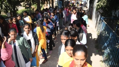 Students before appearing in the Class 12 (intermediate) exam of the Bihar School Examination Board (BSEB) stand in queue at D.A.V high school danapur in Patna&nbsp; (Santosh Kumar )