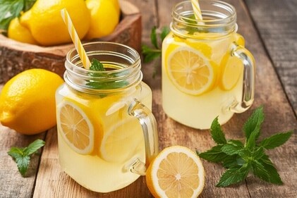 Lemon water has the added goodness of vitamin C. (Shutterstock)