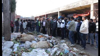Following Chandigarh administrator Gulab Chand Kataria’s visit to the Sector 26 market on Thursday, a cleanliness and anti-encroachment drive was conducted by the municipal corporation and market committee on Saturday, leaving it with a remarkably unusual and neater look. (HT Photo) Following Chandigarh administrator Gulab Chand Kataria’s visit to the Sector 26 market on Thursday, a cleanliness and anti-encroachment drive was conducted by the municipal corporation and market committee on Saturday, leaving it with a remarkably unusual and neater look. (HT Photo)